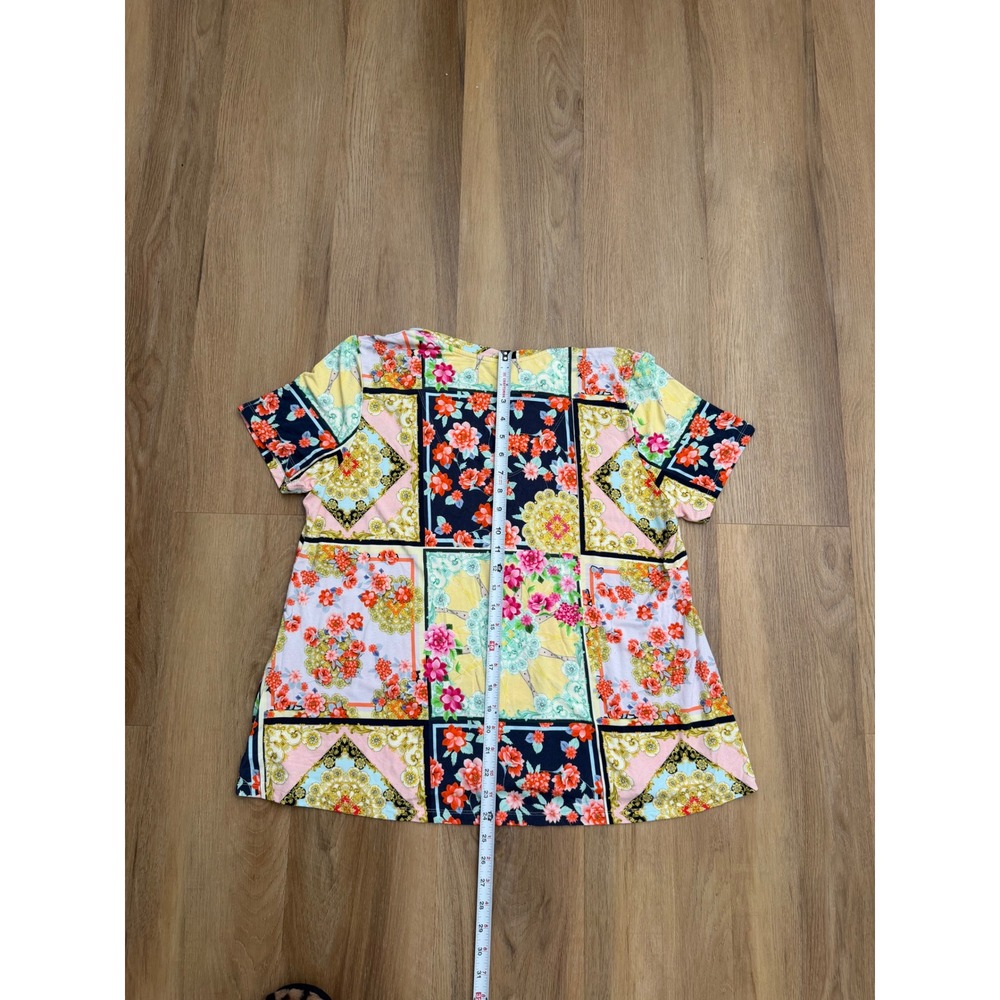 Johnny Was Jasper Swingy tee Floral Patchwork Bamboo V-Neck Top XL Multi - Picture 8 of 8